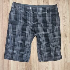 Columbia Omni-Shade Plaid Cargo Shorts Gray Hiking Trail Outdoor Women’s 10
